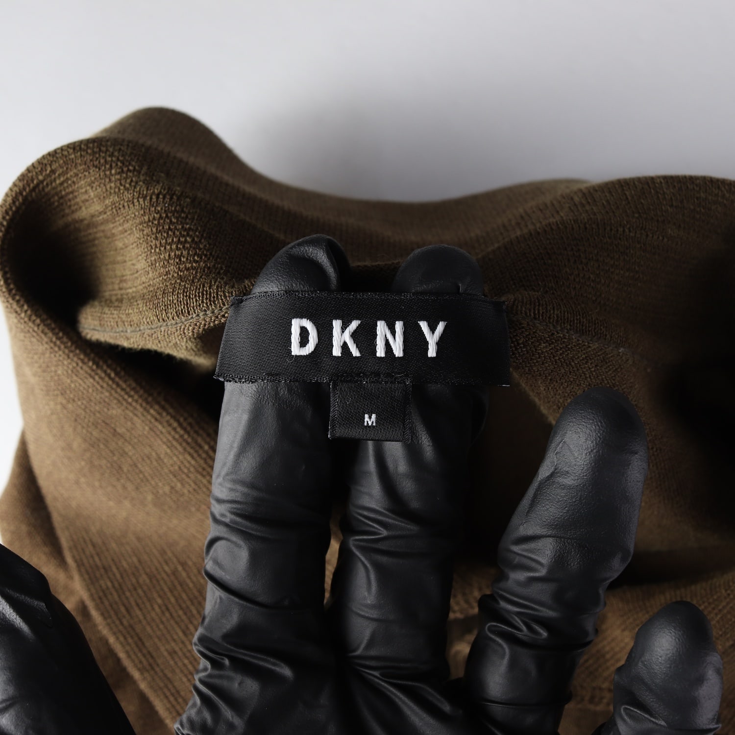 디케이엔와이 DKNY 21SS 코튼 카라 반팔 니트 티셔츠 카키 이미지 3