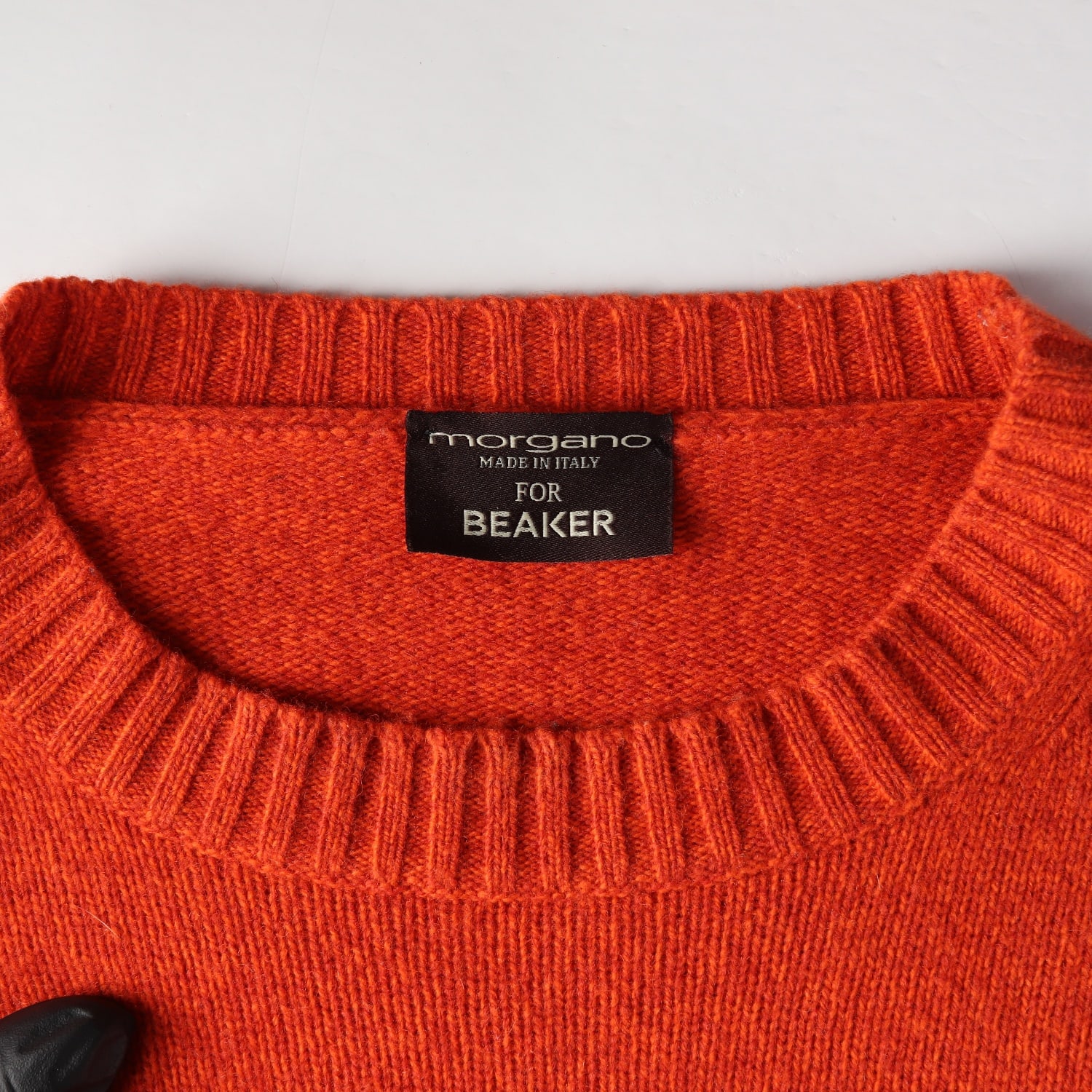 비이커 X 모르가노 울 캐시미어 100% 라운드넥 니트 스웨터 이미지 3