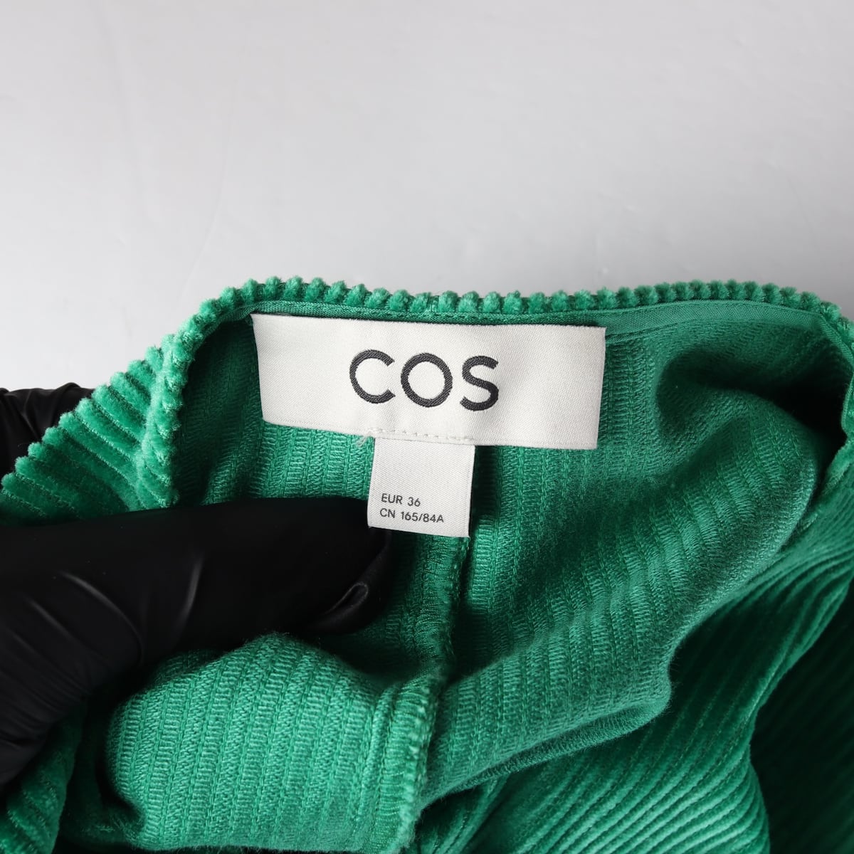 코스 COS 코듀로이 핀턱 숏 원피스 상세 이미지 3
