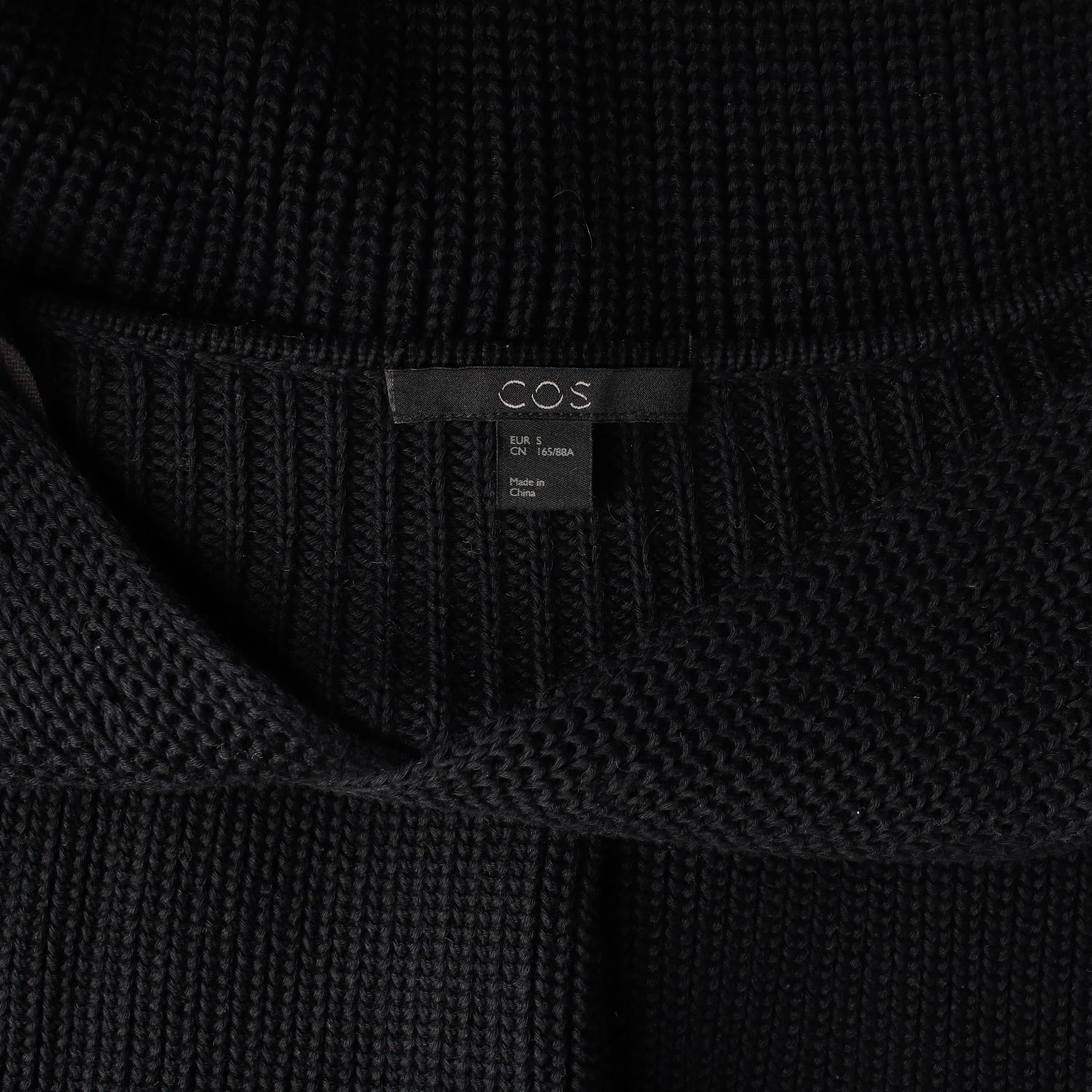 코스 21FW 엑스 드레이프 슬릿 트임 니트 스웨터 이미지 3