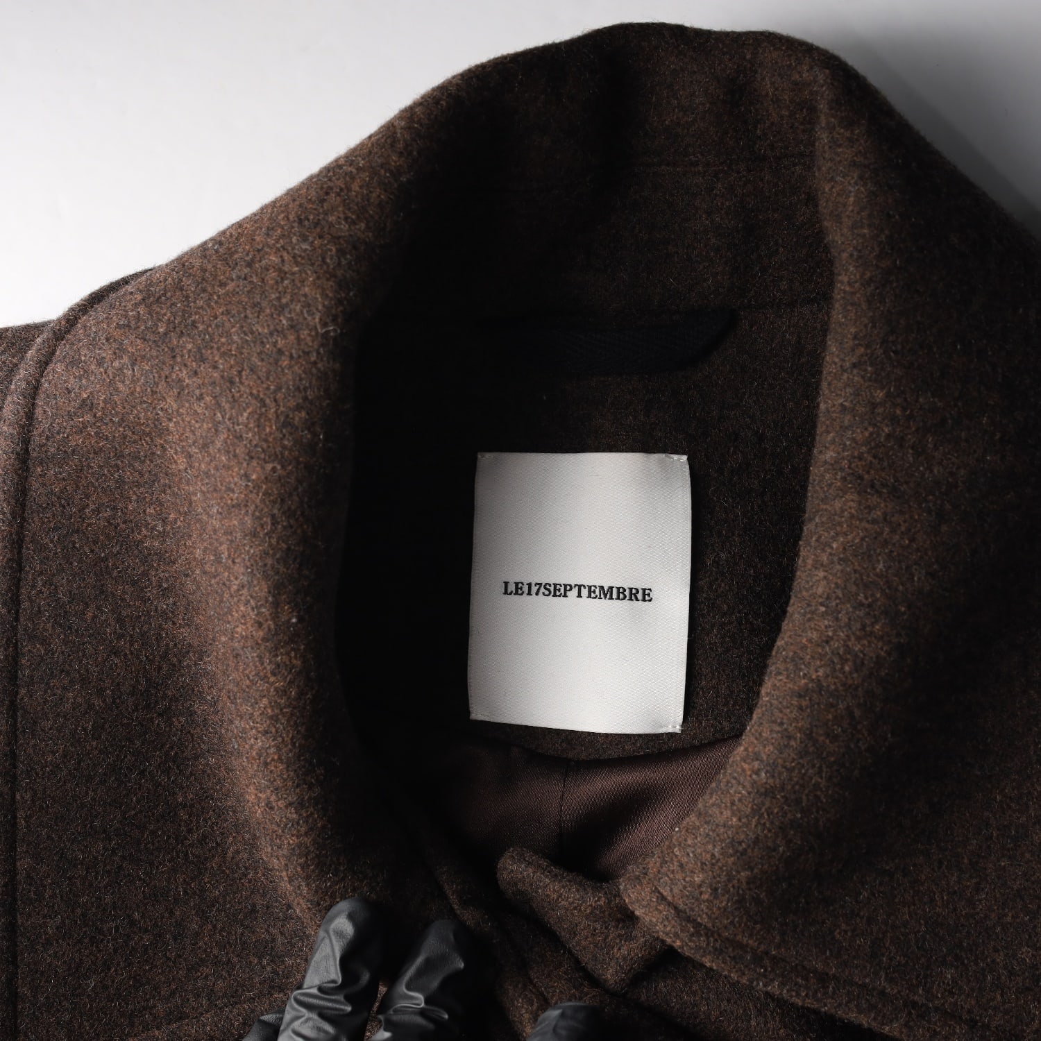 르917 르셉템버 21FW 울 블렌드 오버핏 하프 코트 브라운 이미지 3