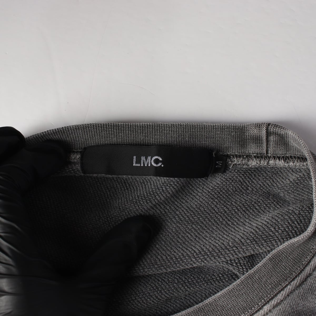 엘엠씨 LMC 오버다이드 워싱 로고 코튼 맨투맨 스웨트셔츠 상세 이미지 3