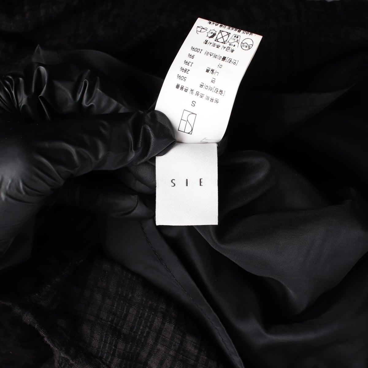 시에 SIE 21SS 린넨 셀리나 퍼프 반팔 블라우스 블랙 상세 이미지 3