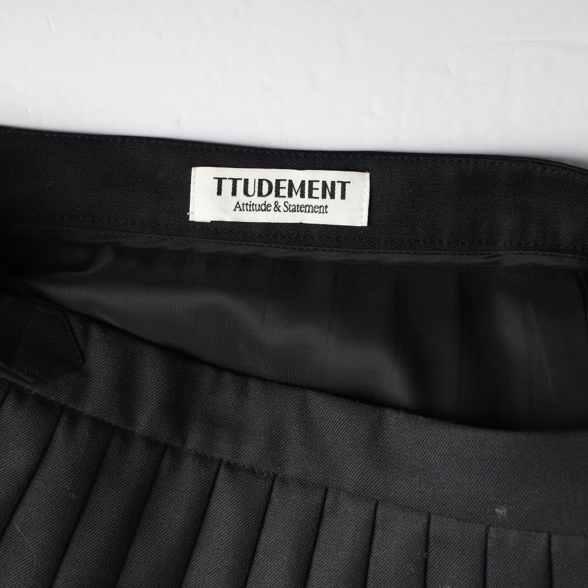 튜드먼트 24FW 울 버클 플리츠 미디 스커트 상세 이미지 3