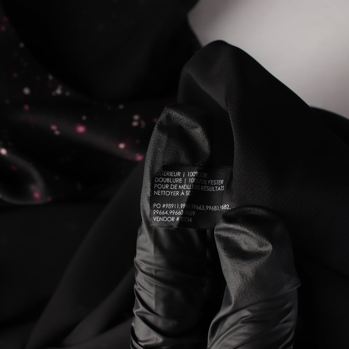 클럽모나코 갤럭시 프린트 실크 100% 슬리브리스 블라우스 탑 상세 이미지 5
