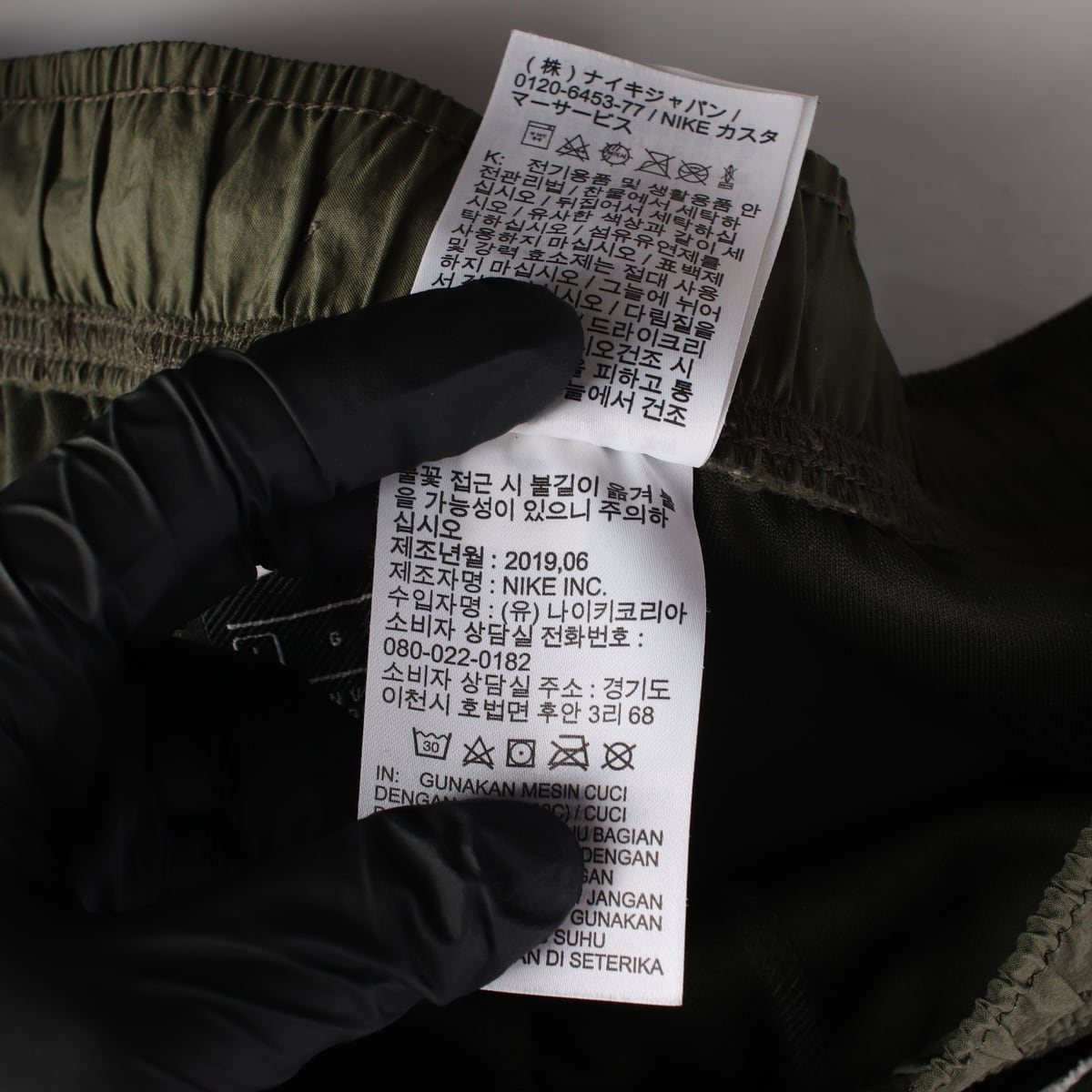 나이키 NSW 로고 패치 사이드 테이프 숏팬츠 쇼츠 카키 상세 이미지 4