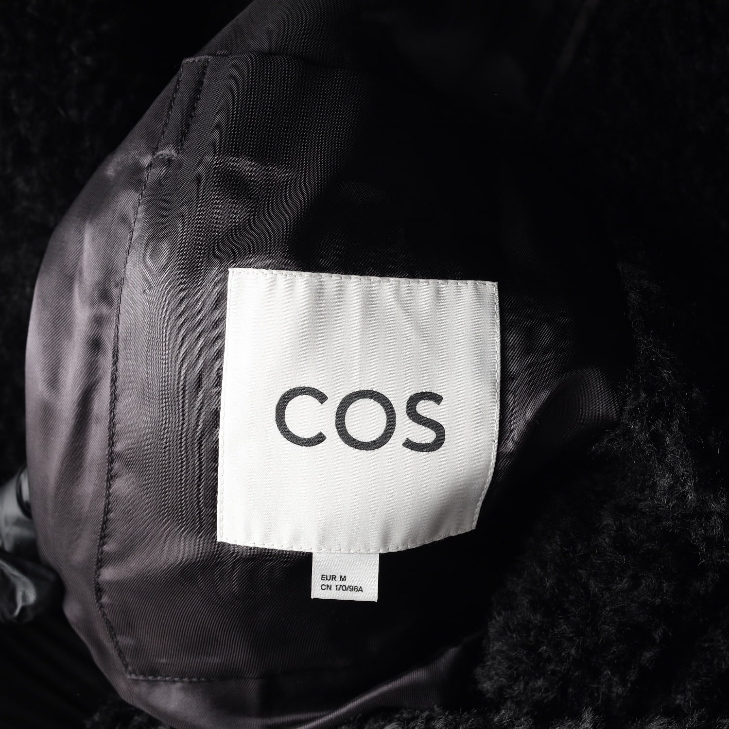 코스 22FW 오버핏 컬리 텍스처 퍼 코트 재킷 이미지 3