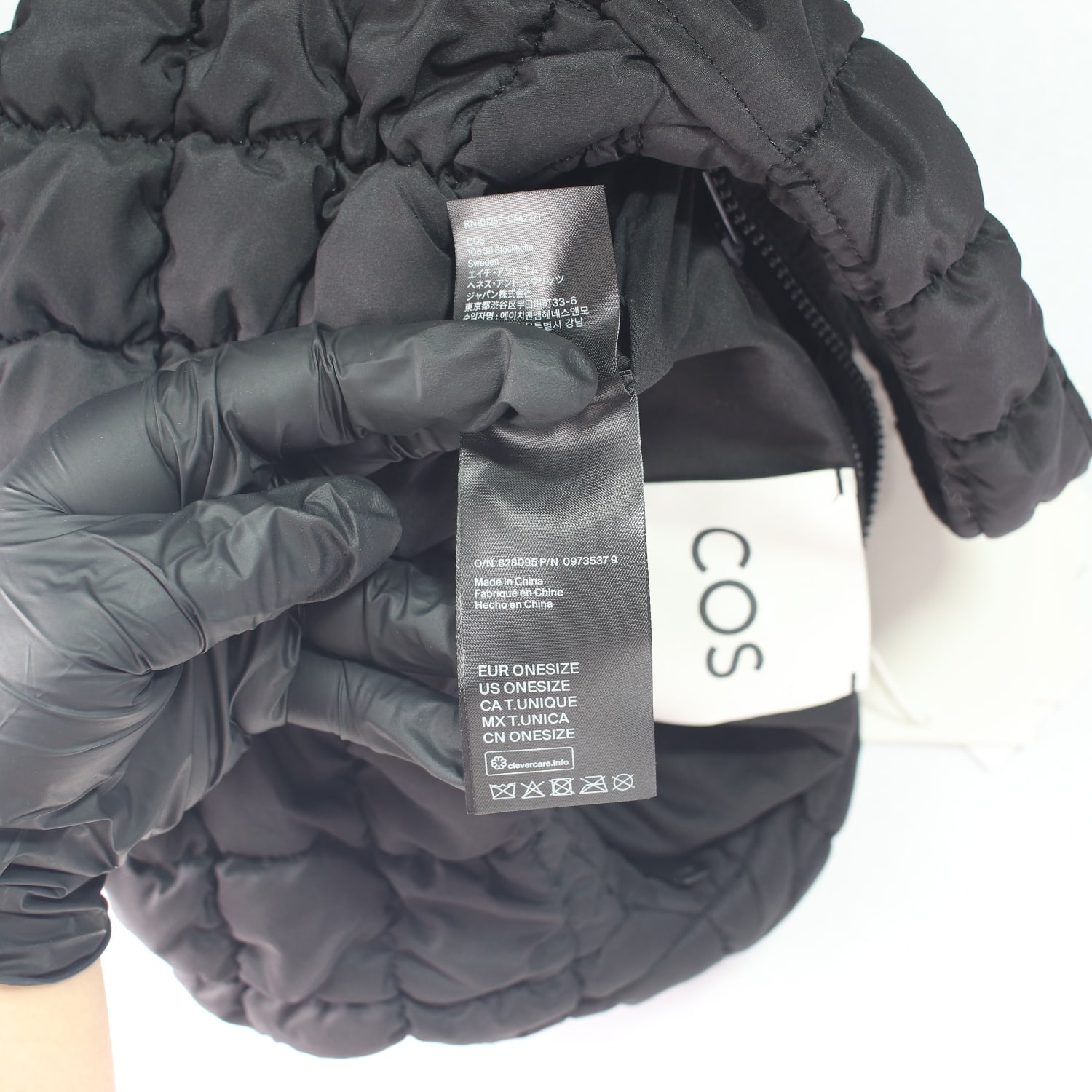 (새상품) 코스 23FW 퀼팅 패턴 미니백 구름백 블랙 이미지 10