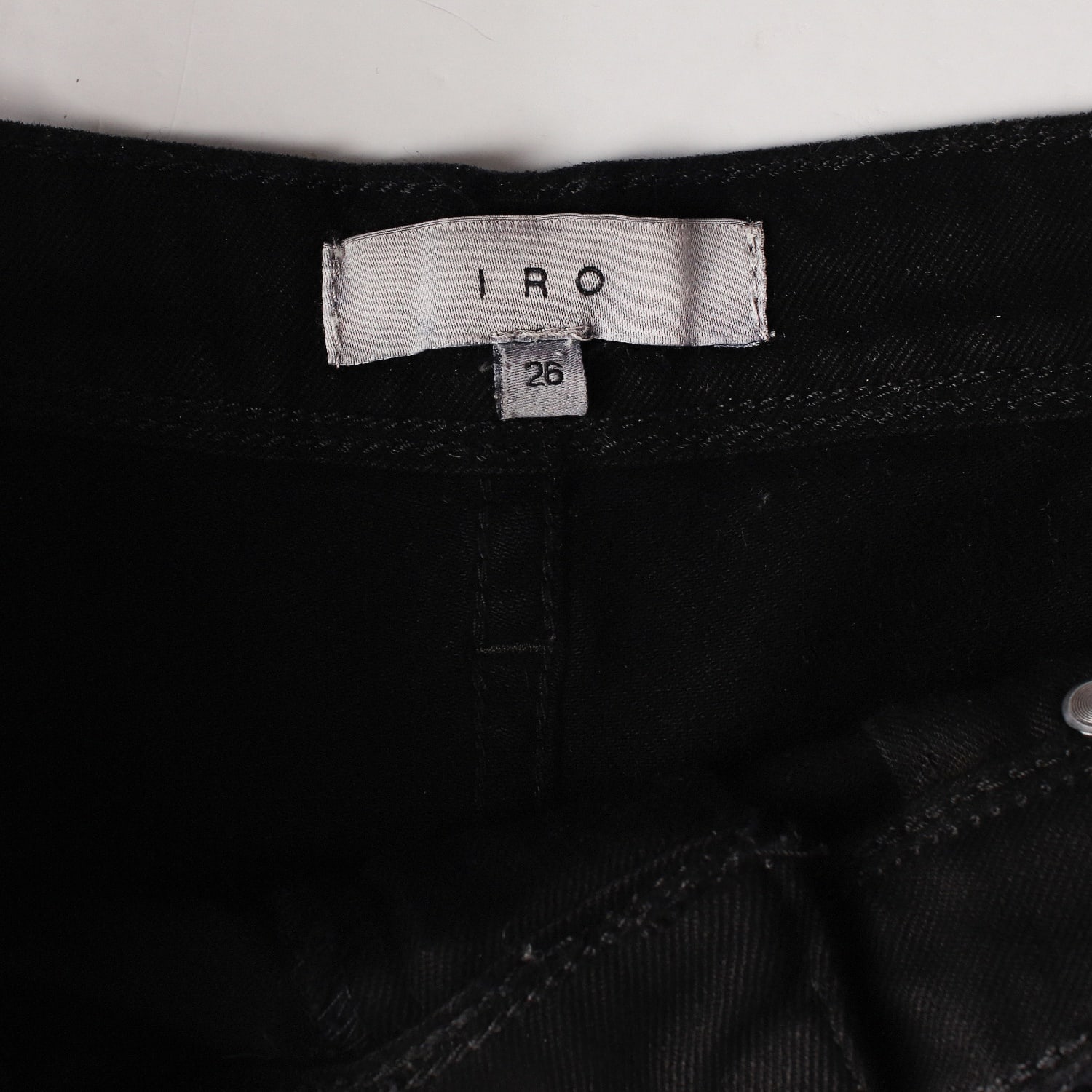 이로 IRO 데미지 디테일 데님 숏팬츠 블랙 쇼츠  이미지 3