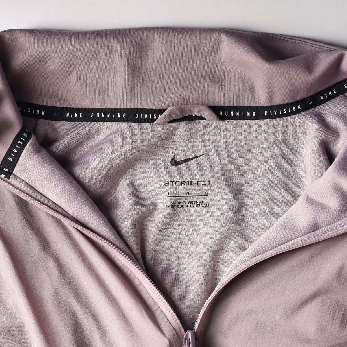 나이키 22FW 스톰핏 런 디비전 바람막이 러닝 재킷 상세 이미지 4