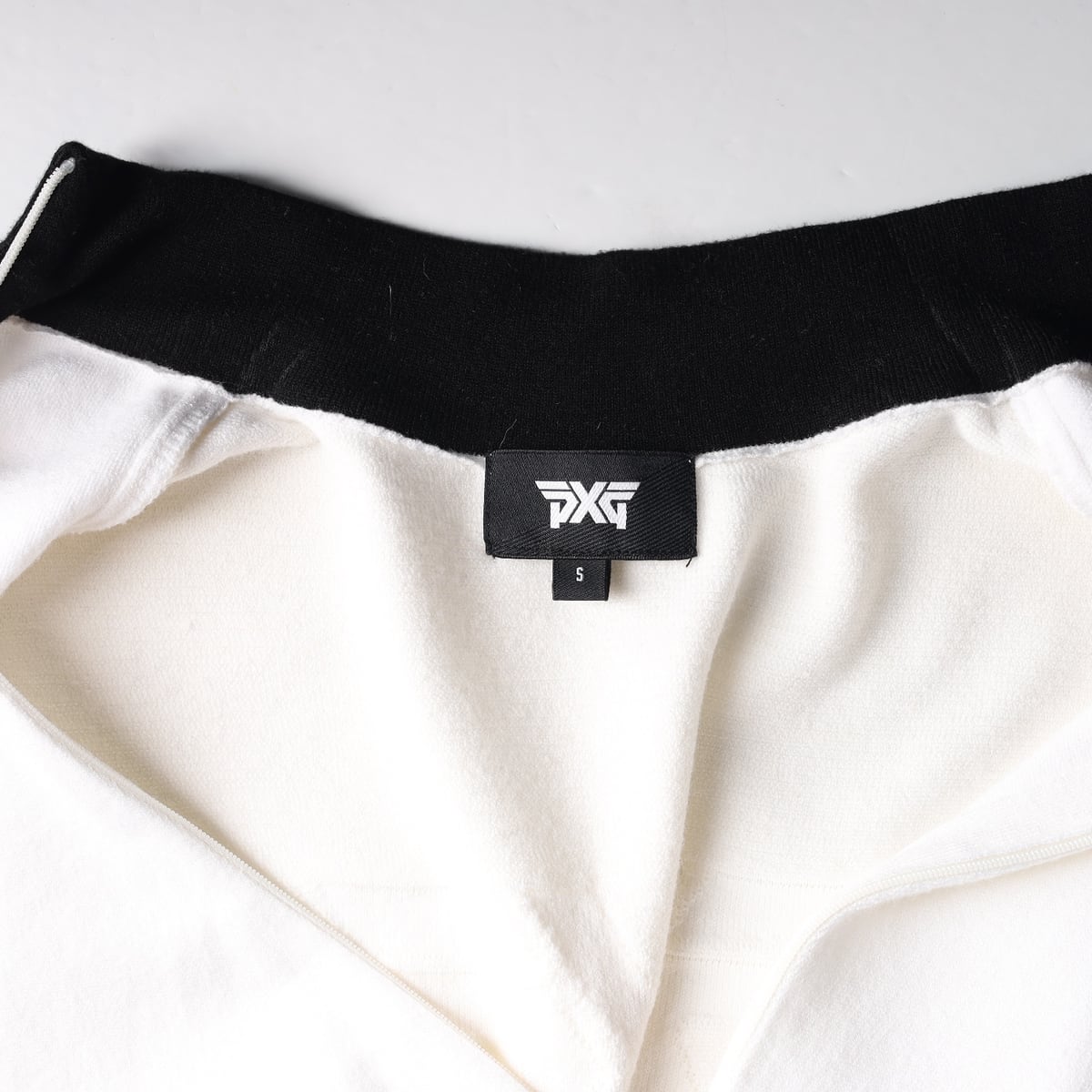 피엑스지 PXG 21SS 골프 로고 자수 배색 집업 니트 스웨터 상세 이미지 3