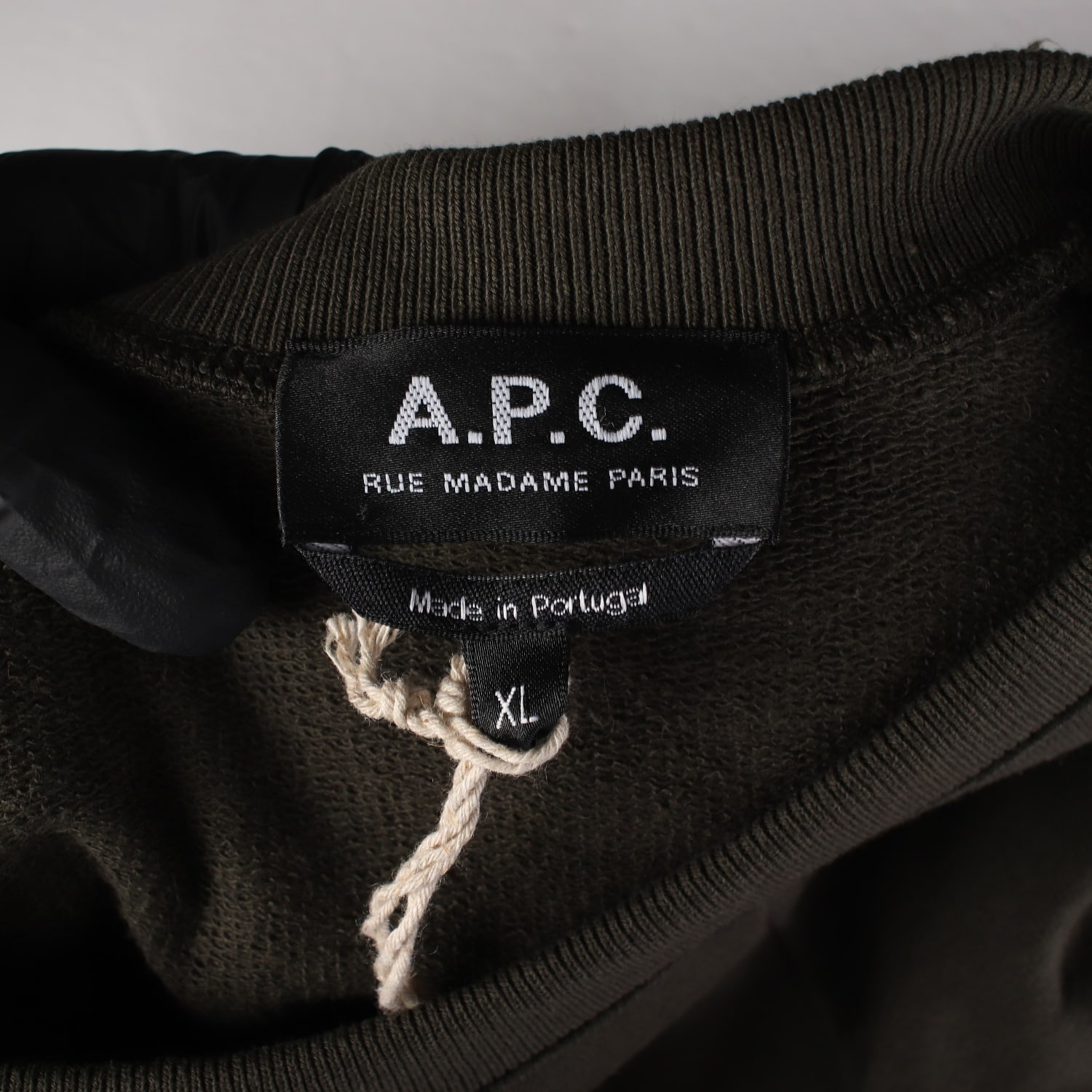 (새상품) 아페쎄 APC 22SS PHIL 필 로고 맨투맨 카키 밀리터리 이미지 3