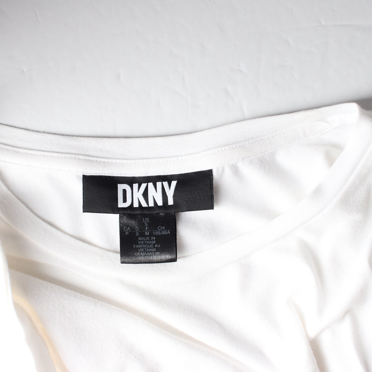 디케이엔와이 DKNY 22SS 그래픽 프린트 면 모달 반팔 티셔츠 이미지 3