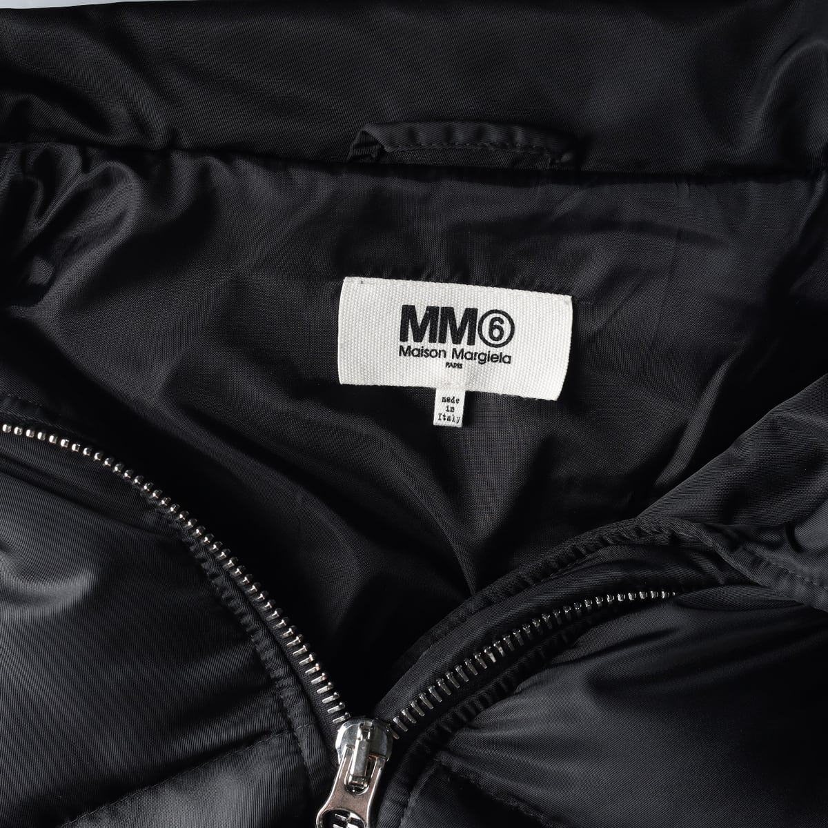 MM6 메종 마르지엘라 21FW 지퍼 디테일 덕다운 숏패딩 점퍼 상세 이미지 3